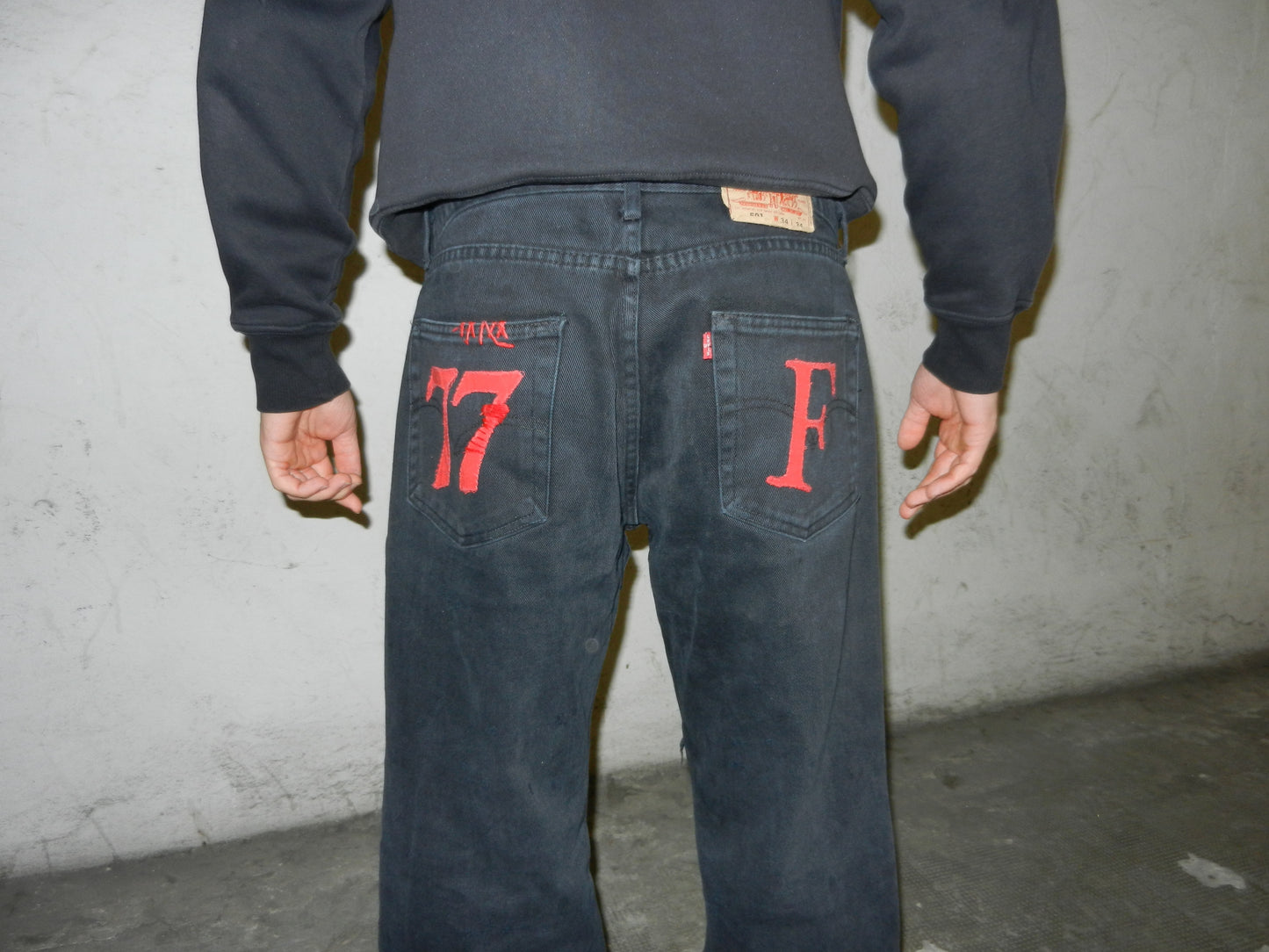 Red in Black - Jeans
